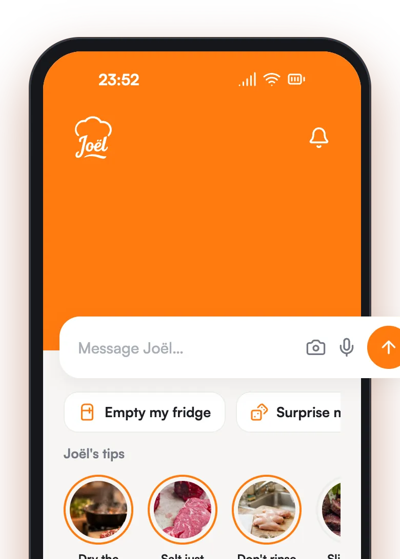 The Joël app: a chat where Joël suggests frozen tiramisu ideas, and the home screen with search, tips and the recipe of the moment.